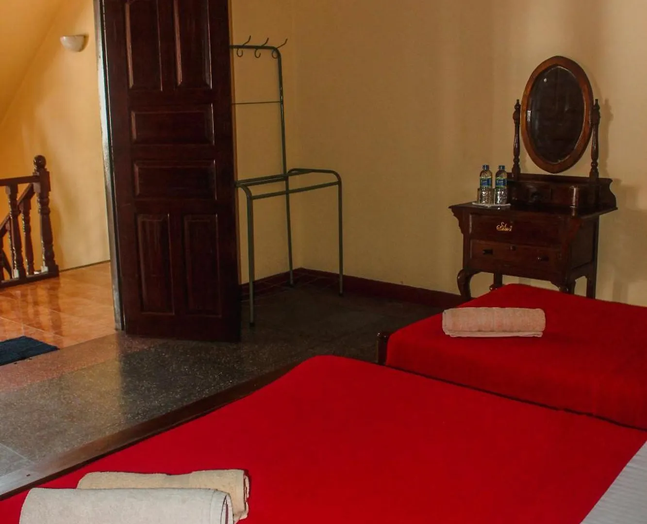 Spice & Herb Rooms & Food Κάντι